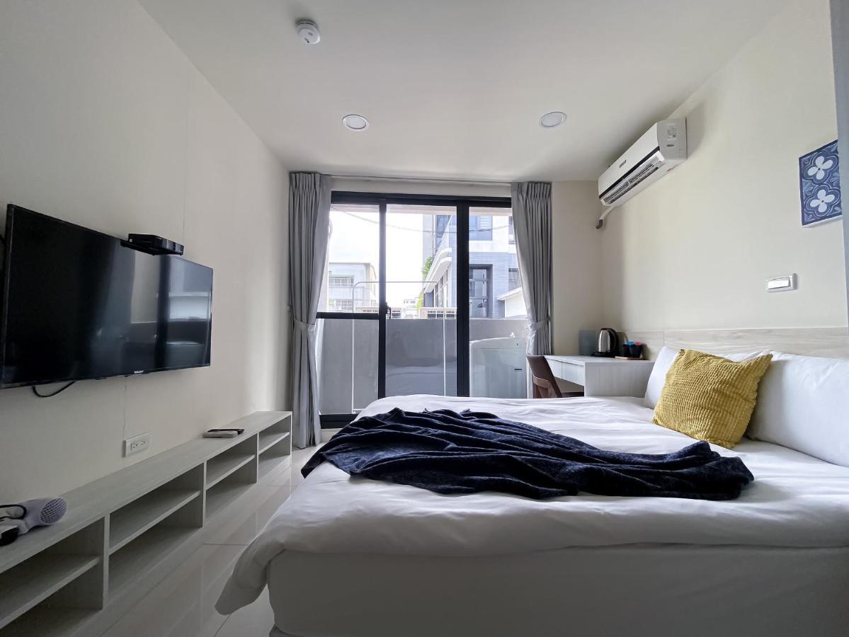 Hotel Sleeping Quilt Taichung Exterior foto
