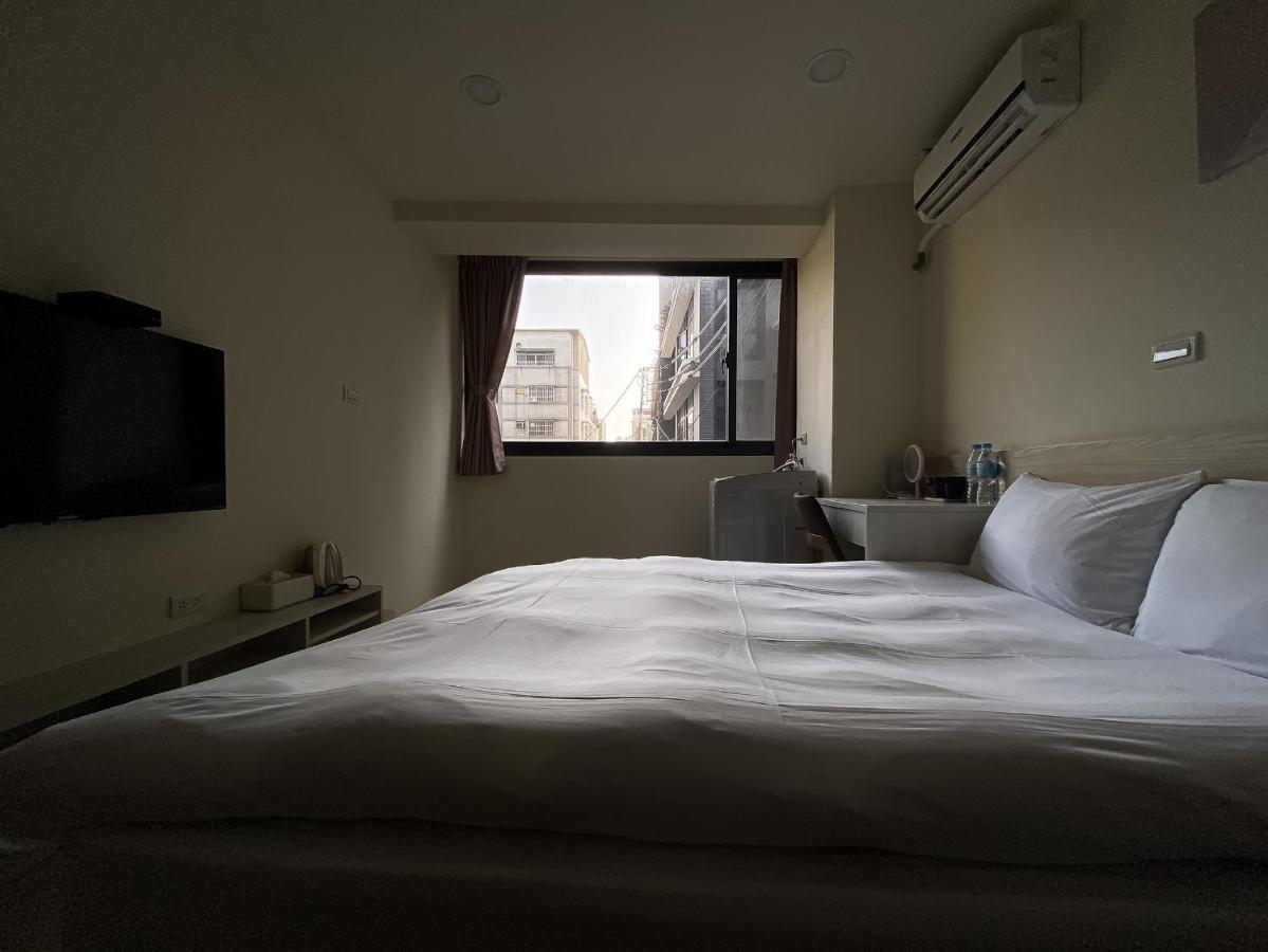 Hotel Sleeping Quilt Taichung Exterior foto