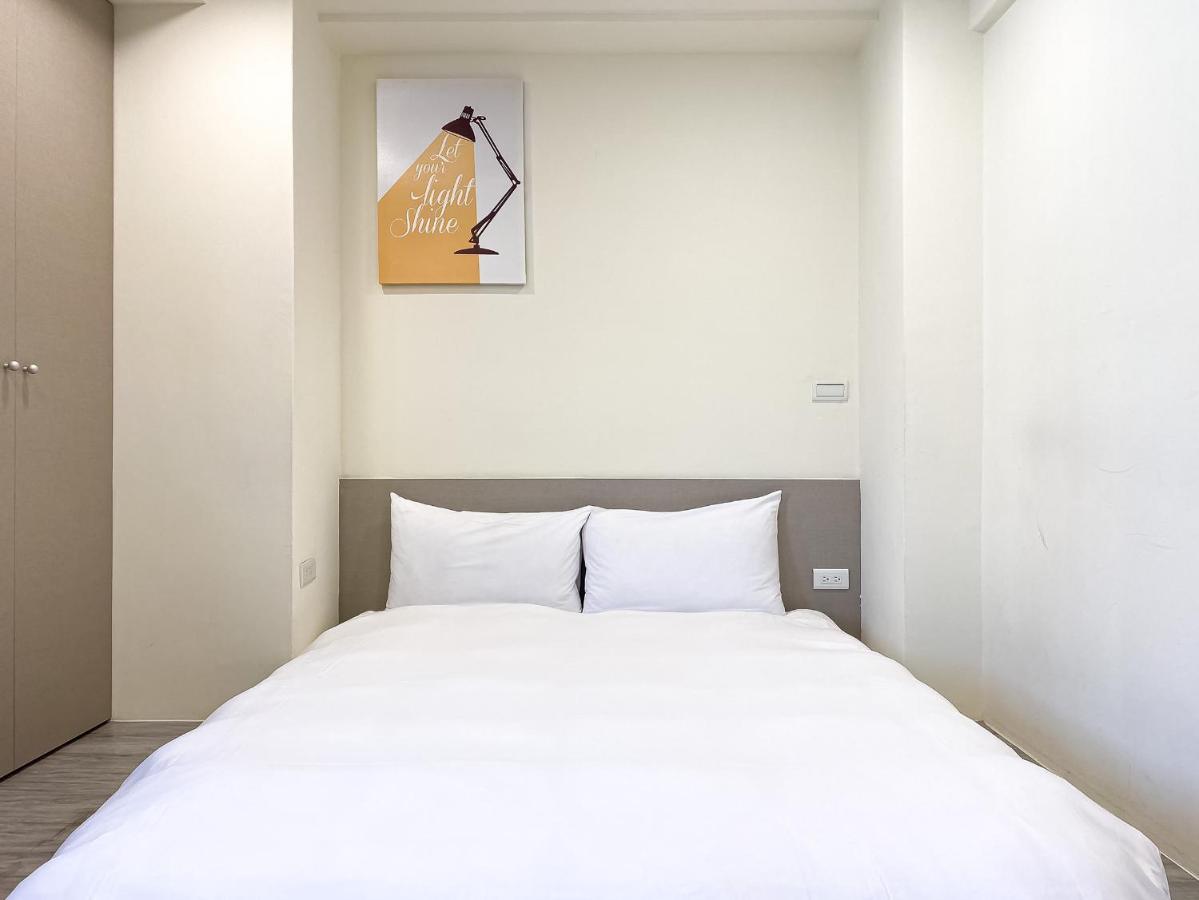 Hotel Sleeping Quilt Taichung Exterior foto