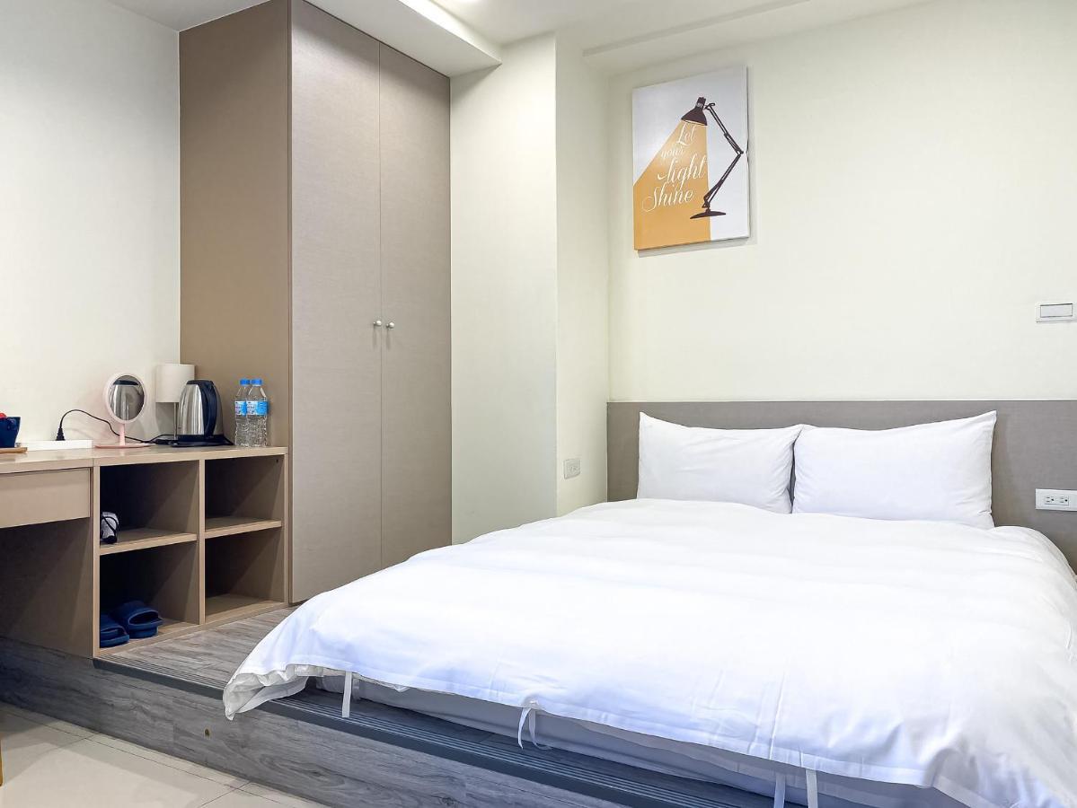 Hotel Sleeping Quilt Taichung Exterior foto